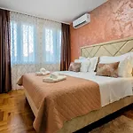 New! Luxury Dona *